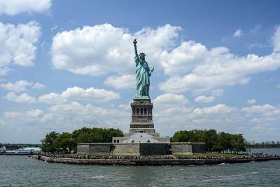 statue of liberty work and travel usa